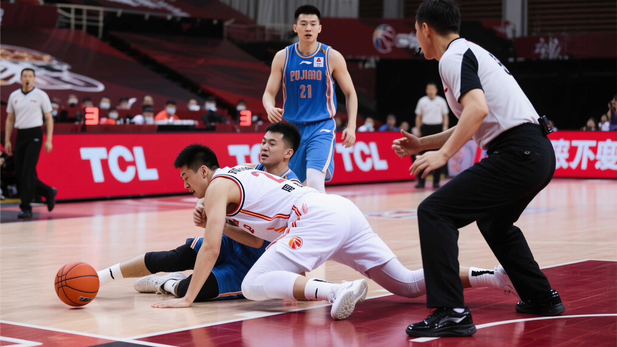 这次非自然跌倒直接影响后续战局的发展，同时也带出了